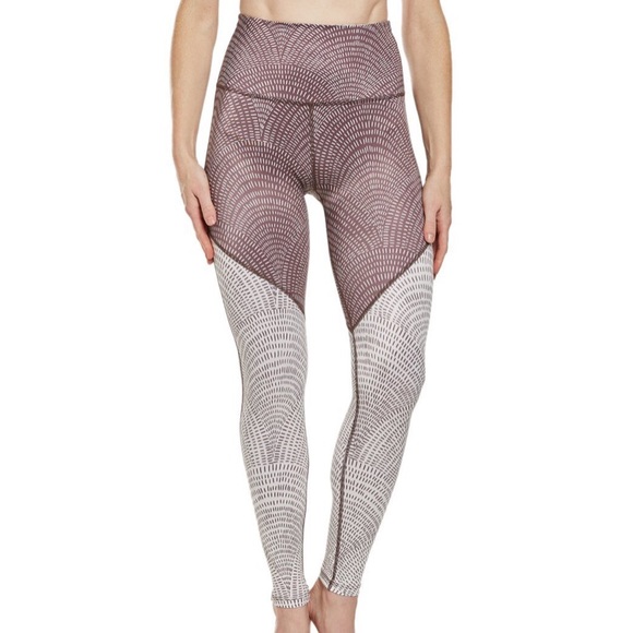 Beyond Yoga Pants - NWT Beyond Yoga Lux  Midi Legging in Etched Fan